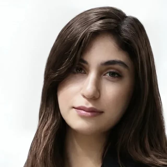 شیدا رفیعی — مدیر سوشال مدیا در آوانا